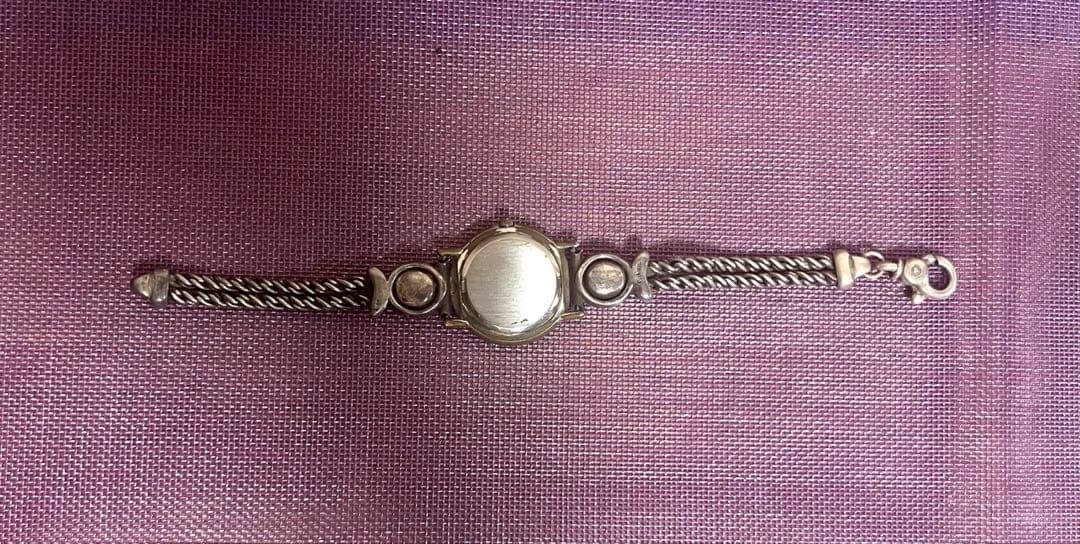 クリオブルー　ClioBlue シルバー時計