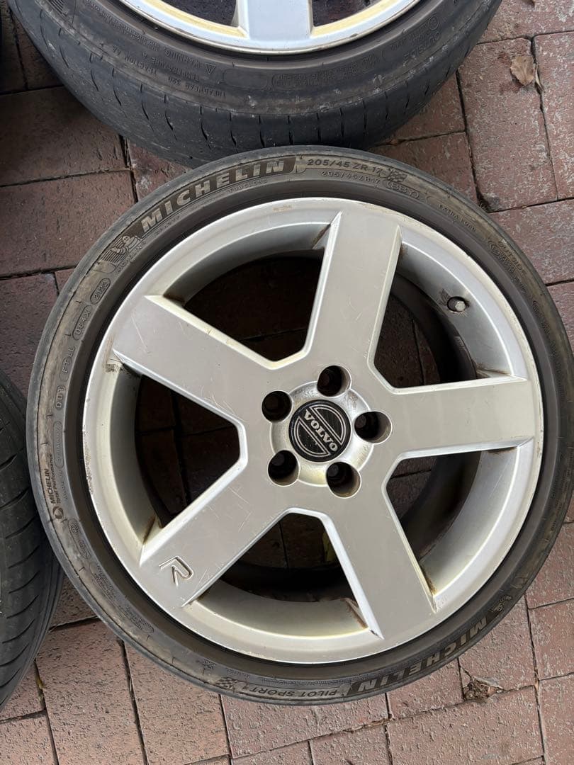 ボルボ V70R 純正ホイールセット