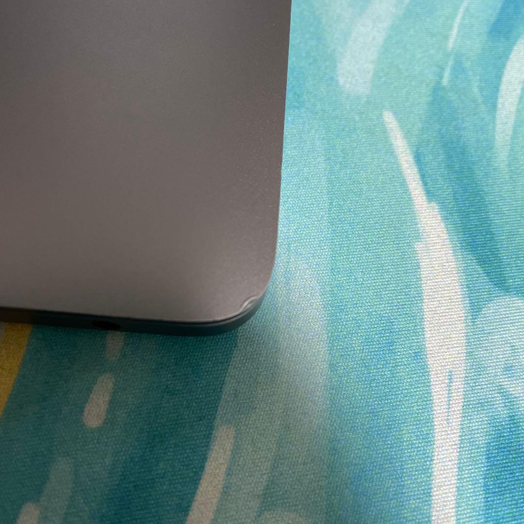 MacBook Pro 充電器付き