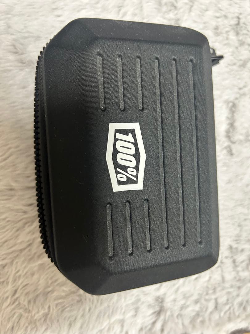 ワンハンドレッド　100% フアン・ソト選手着用モデル　スポーツサングラス