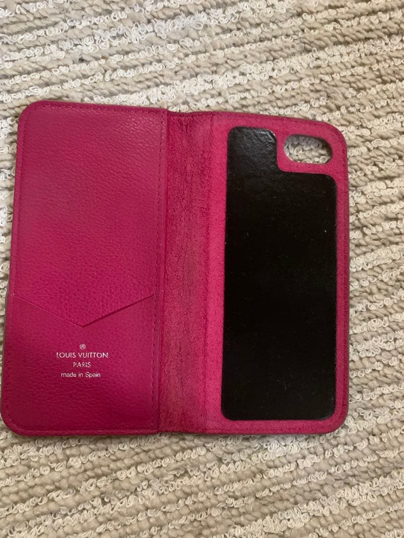 LOUIS VUITTON iPhone手帳型ケース マヒナ。人気シリーズ。