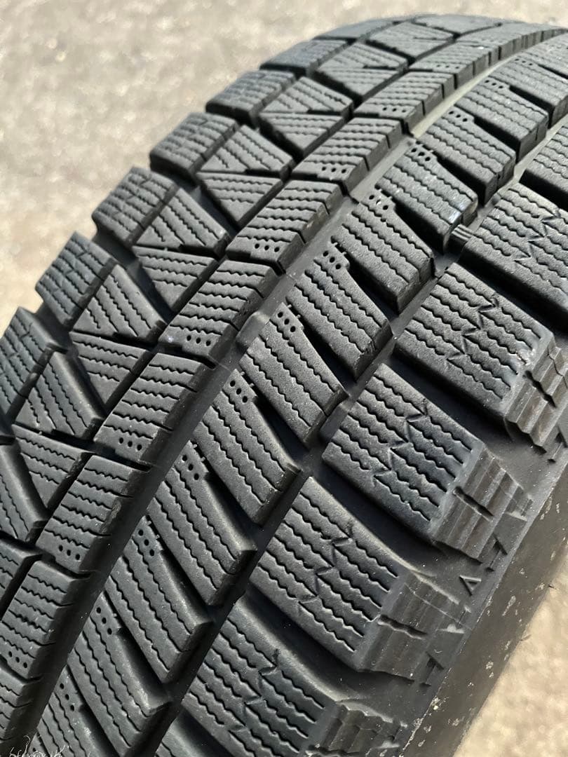 ブリヂストン 195/65r15ホイール付スタッドレスタイヤ 15インチ4本