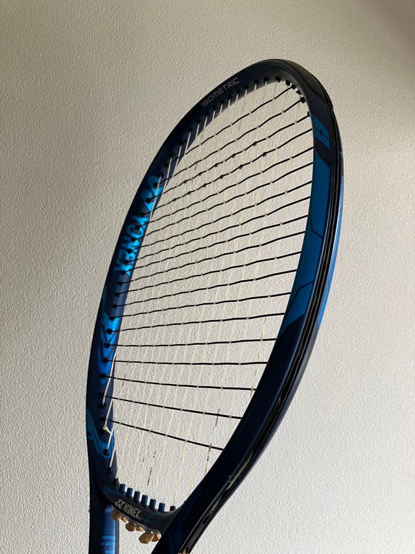 国内正規品　ヨネックス　イーゾーン　105 G1 ダブルス最強！