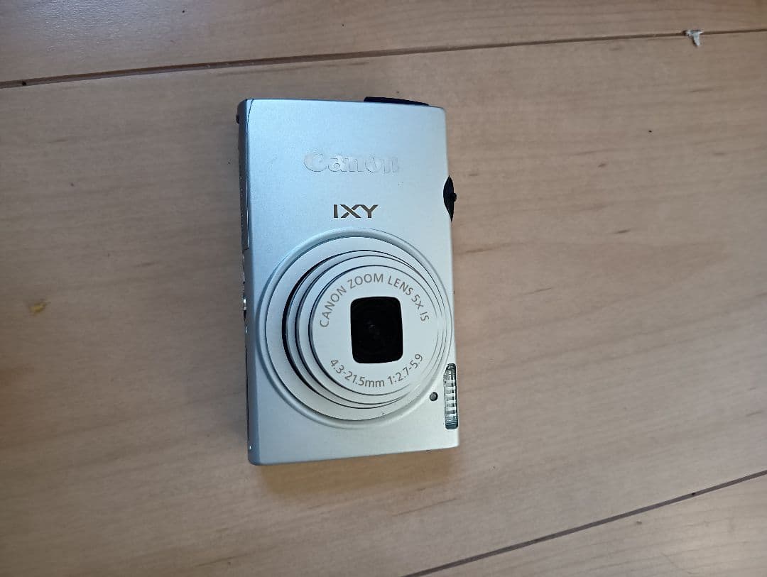 Canon コンパクトデジタルカメラ IXY220F