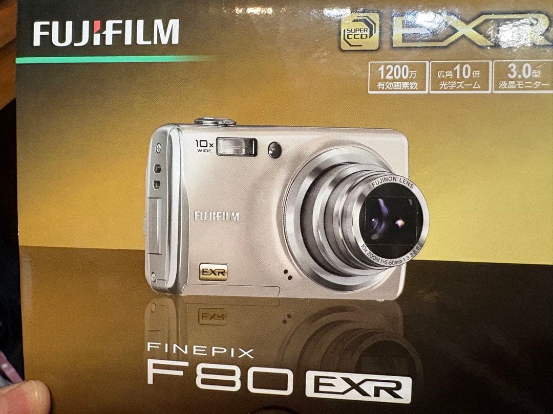 FUJIFILM FINEPIX F80EXR 本体