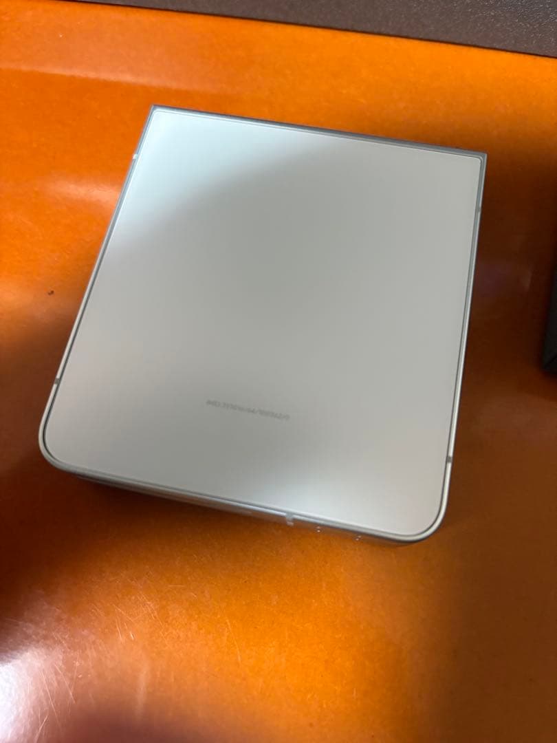 G*n様 Samsung zflip 7 ミント　256G SIMフリー