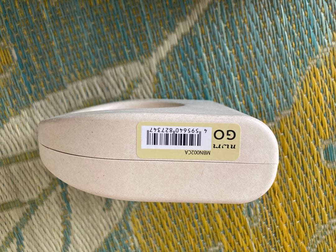 ヌームイヤフォン 収納ケース付き　　充電器付き