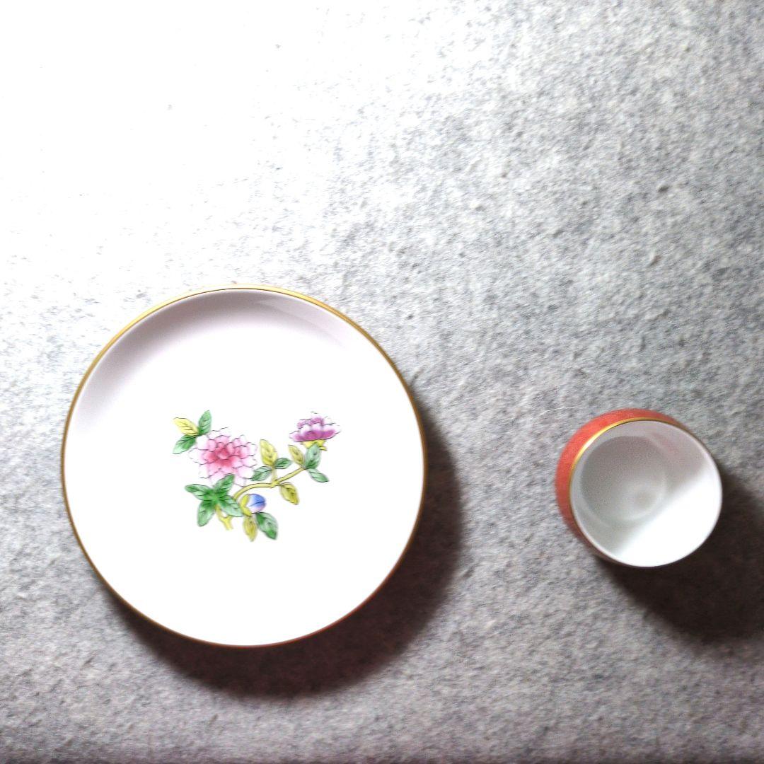 綺麗な花柄　中華　食器　6人用のセット　新品・未使用　綺麗な絵柄