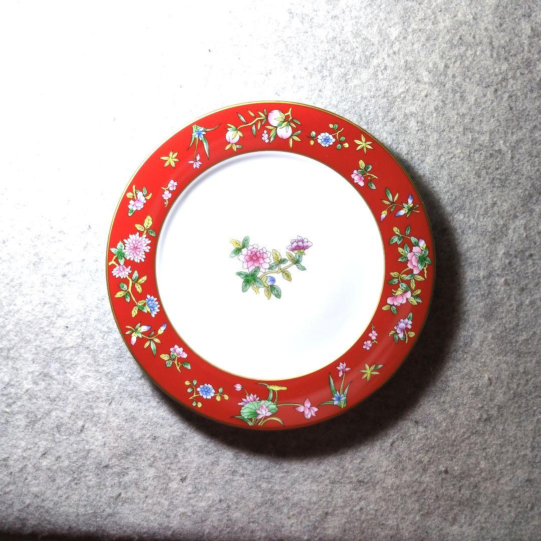 綺麗な花柄　中華　食器　6人用のセット　新品・未使用　綺麗な絵柄