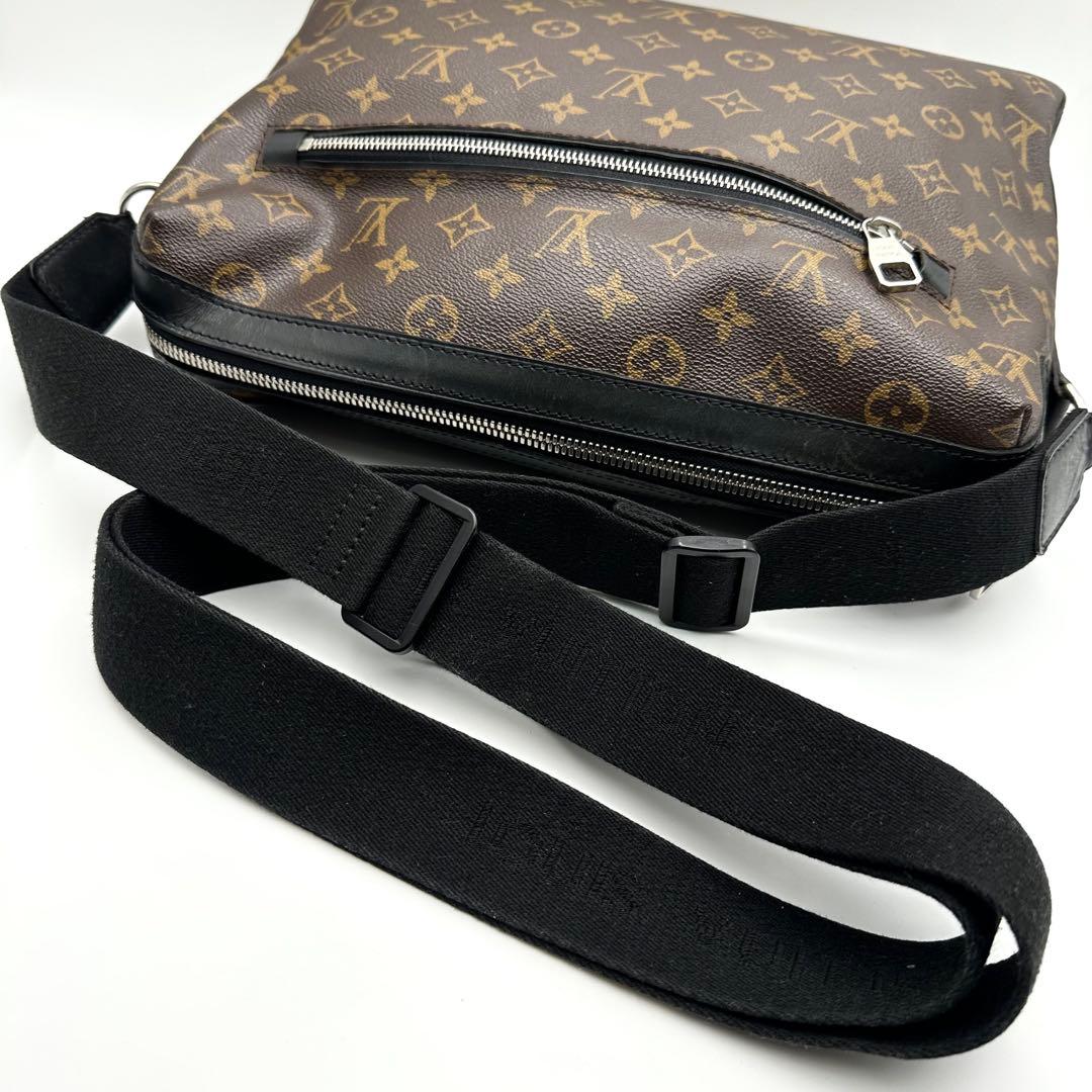 ルイヴィトン モノグラム マカサー メンズ ショルダーバッグ 斜めがけ