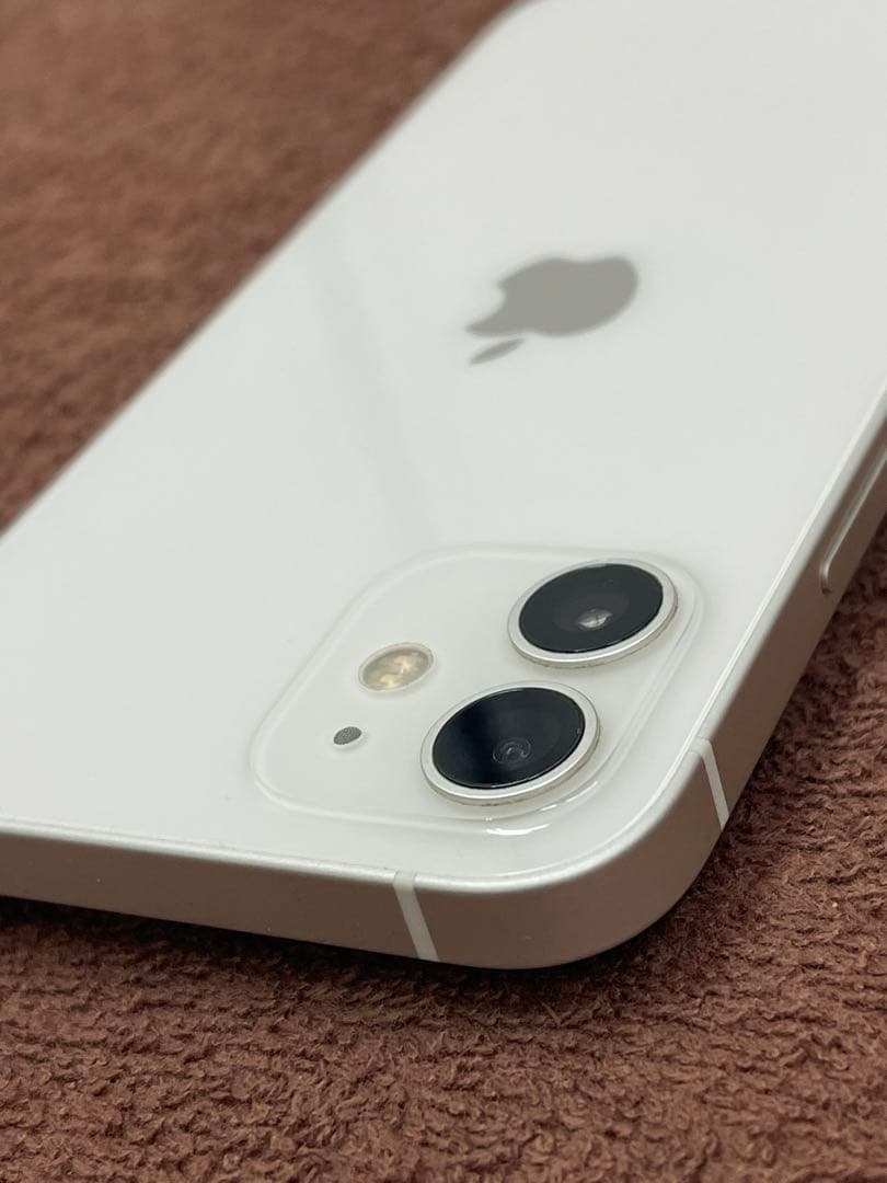 箱付き付属品未使用　iPhone12 64GB ホワイト　simフリー