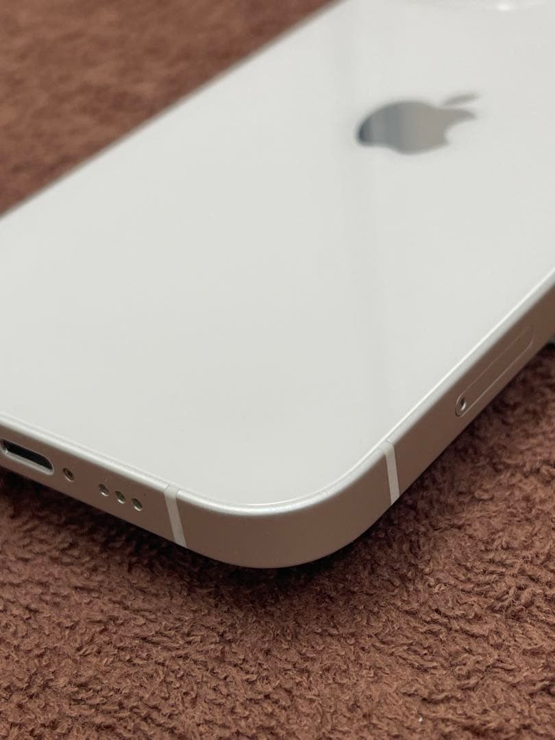 箱付き付属品未使用　iPhone12 64GB ホワイト　simフリー