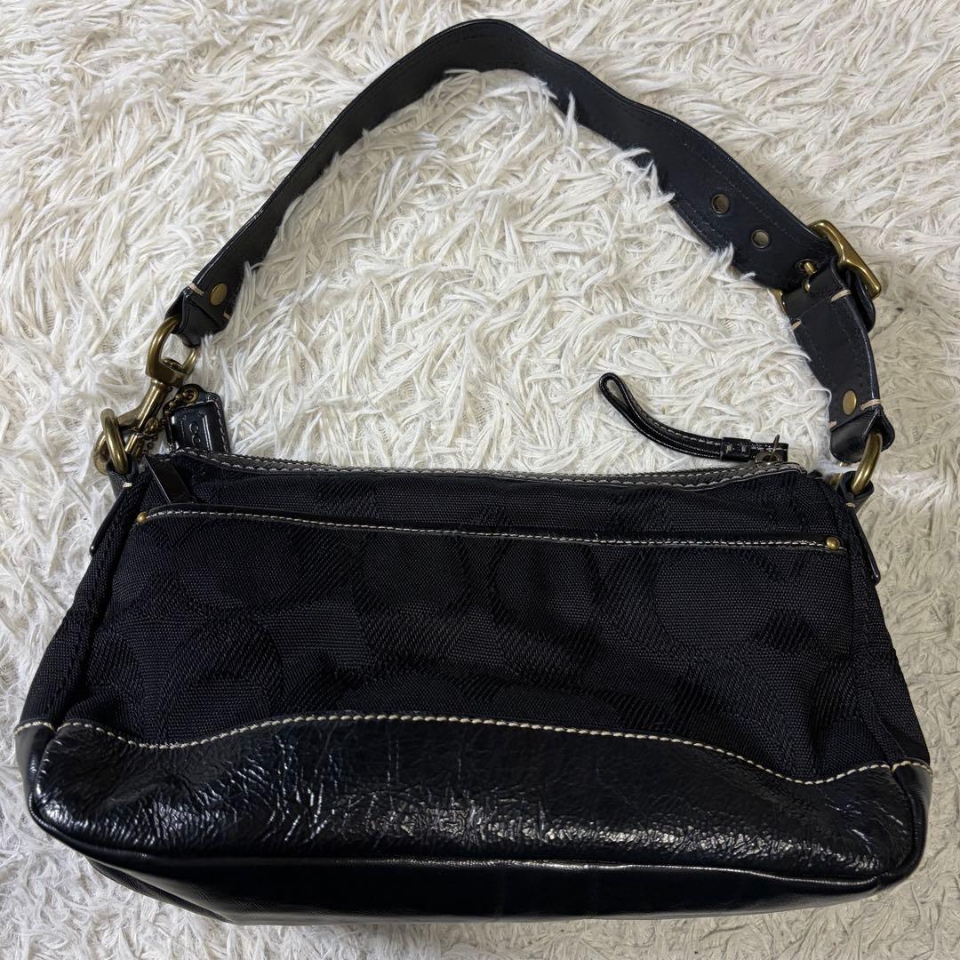 【美品】コーチ　レガシー　ワンショルダーバッグ　シグネチャー　ターンロック　黒