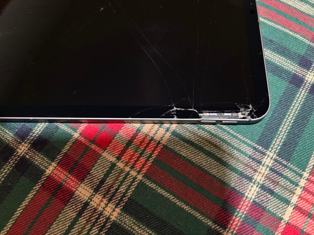 ipad pro 第3世代 11インチ 128GB 画面割れ有り