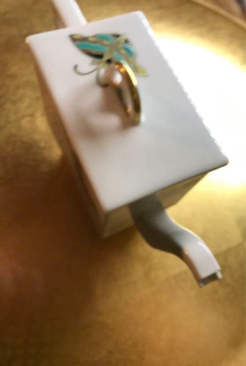 商談中　京都料亭仕様　白磁　金彩　蝶々　醤油さし