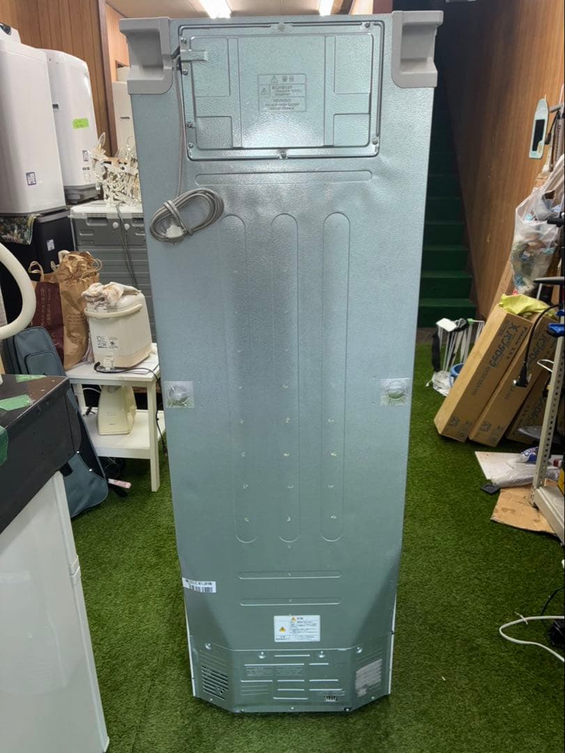 MITSUBISHI MR-CX27C ホワイト 272L 3ドア　冷蔵庫大きめ