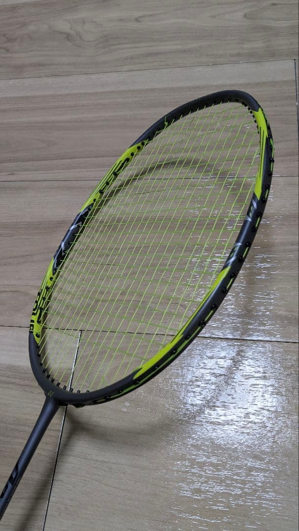 ラケット YONEX ARCSABER 7 Tour 4UG5