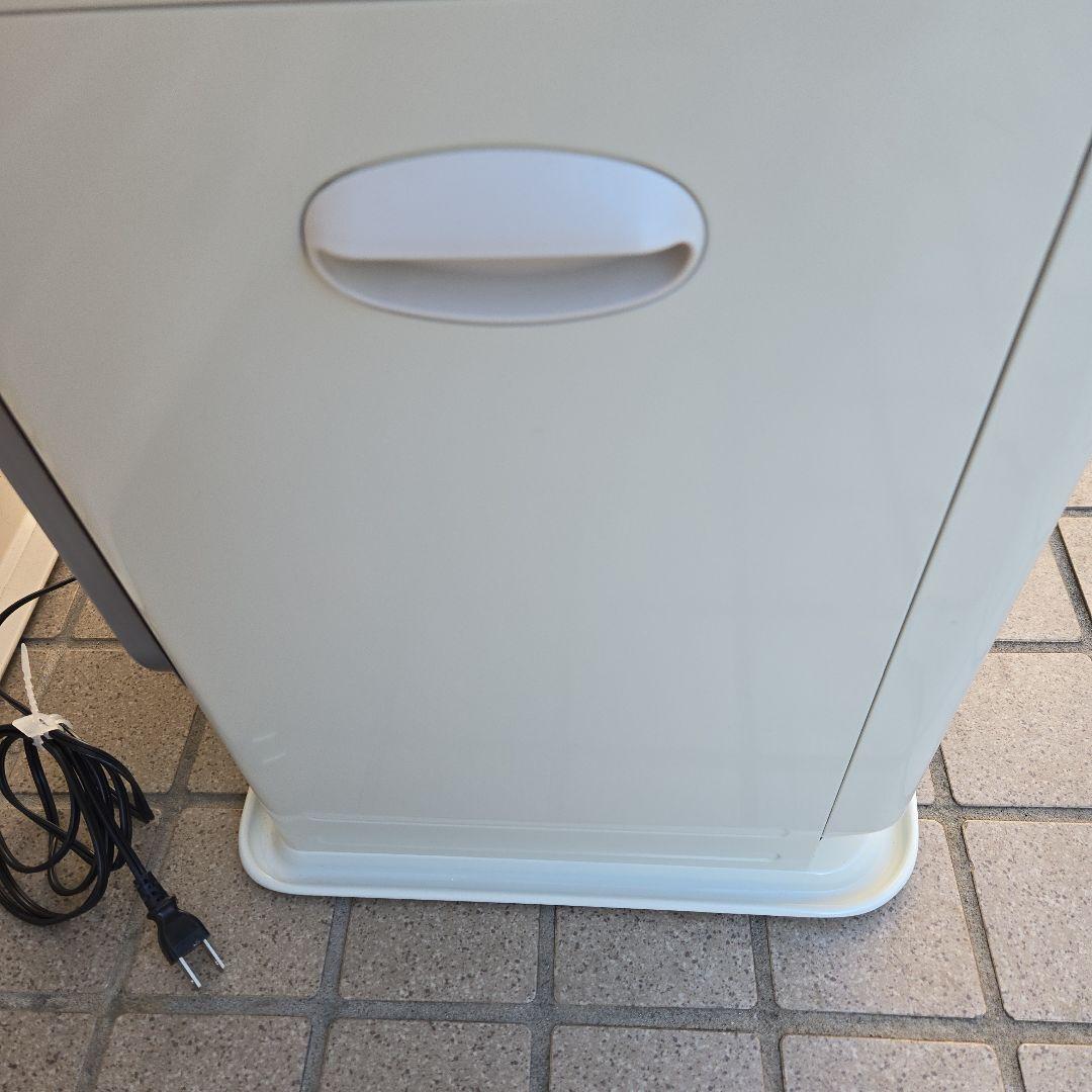 ①ダイニチ石油ファンヒーターfw-5620 ２１年式