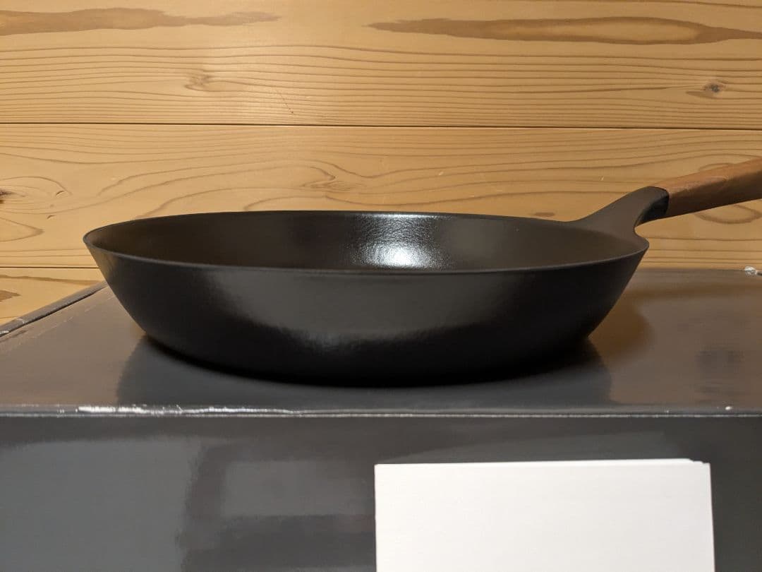 【未使用】バーミキュラ フライパン 26cm ウォールナット ガス・IH対応