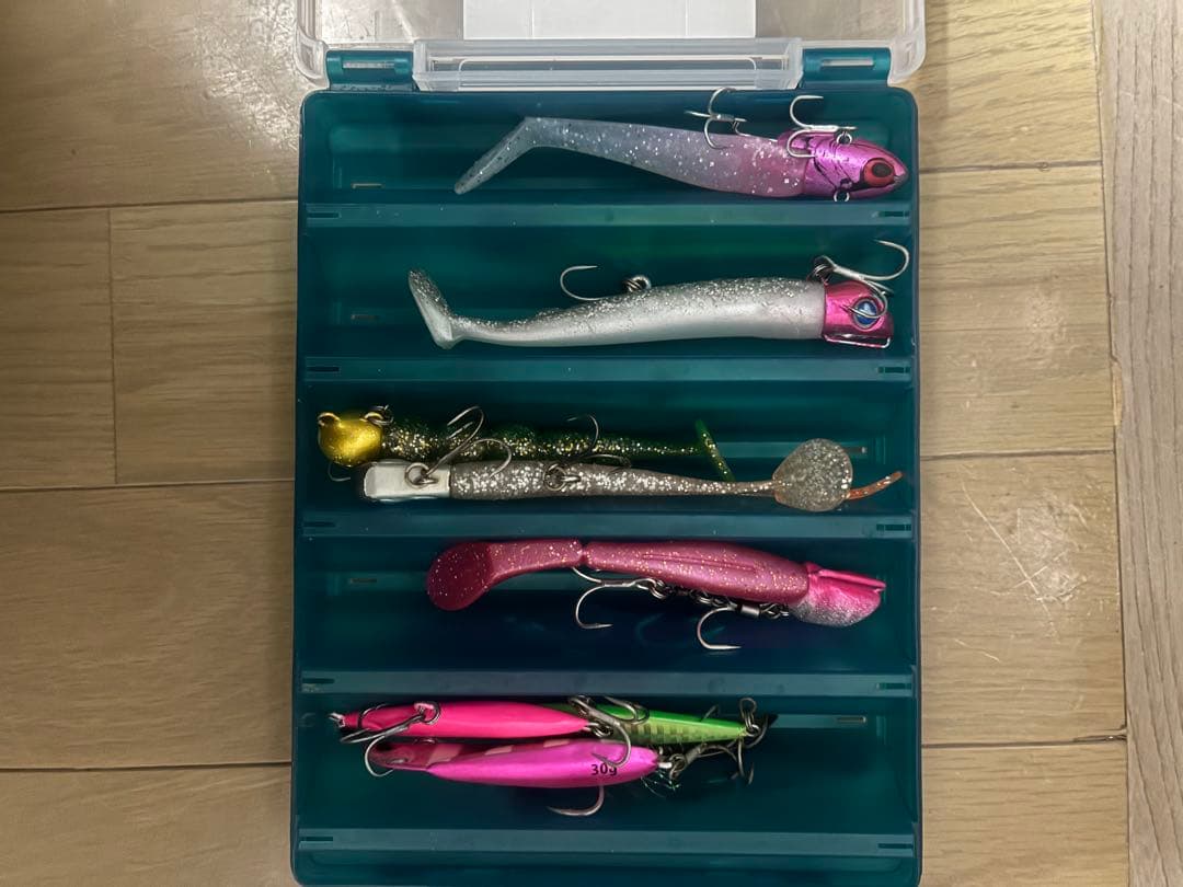 サーフルアーセット　一軍　ケース付き　替針　替ワーム