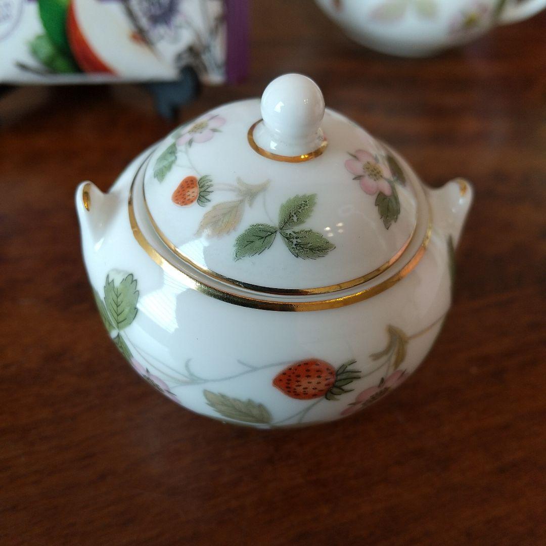 【箱入り新品】ウェッジウッド ワイルドストロベリー ミニチュアティーセット