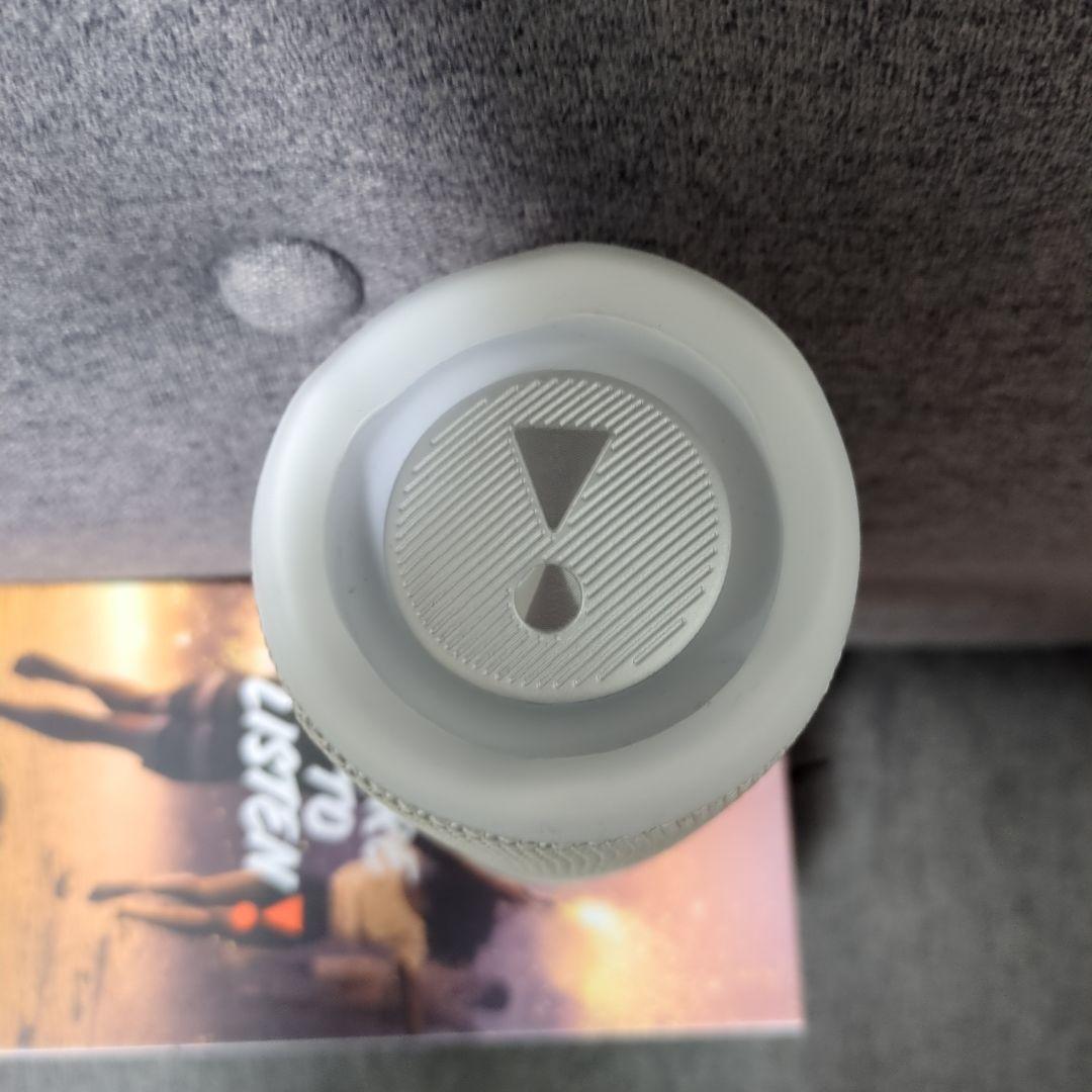 JBL FLIP 6 ホワイト Bluetooth スピーカー