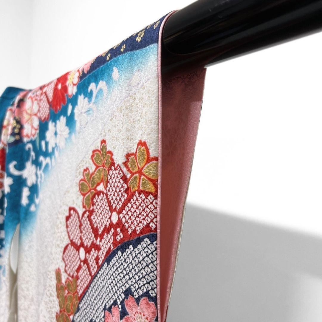 銀通し　金駒刺繍　金彩　桜花模様　花吹雪　振袖　着物　013a p