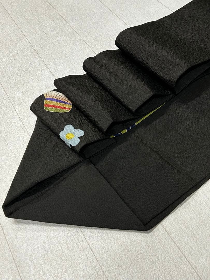 raindrop様御専用　名古屋帯 黒色　縮緬地　化粧道具　花　金彩