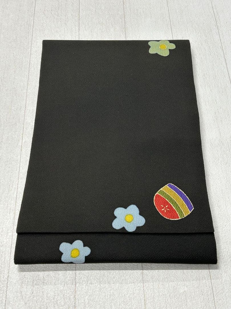 raindrop様御専用　名古屋帯 黒色　縮緬地　化粧道具　花　金彩