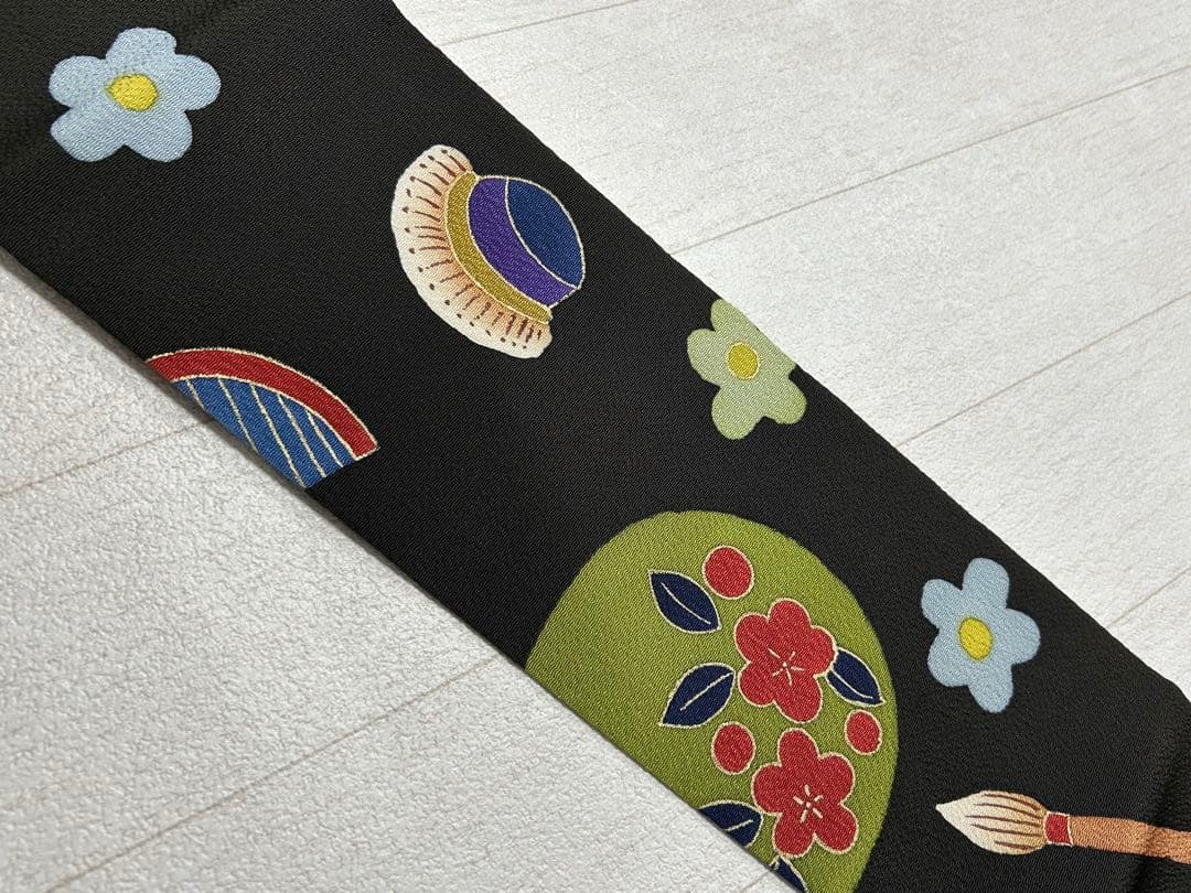 raindrop様御専用　名古屋帯 黒色　縮緬地　化粧道具　花　金彩