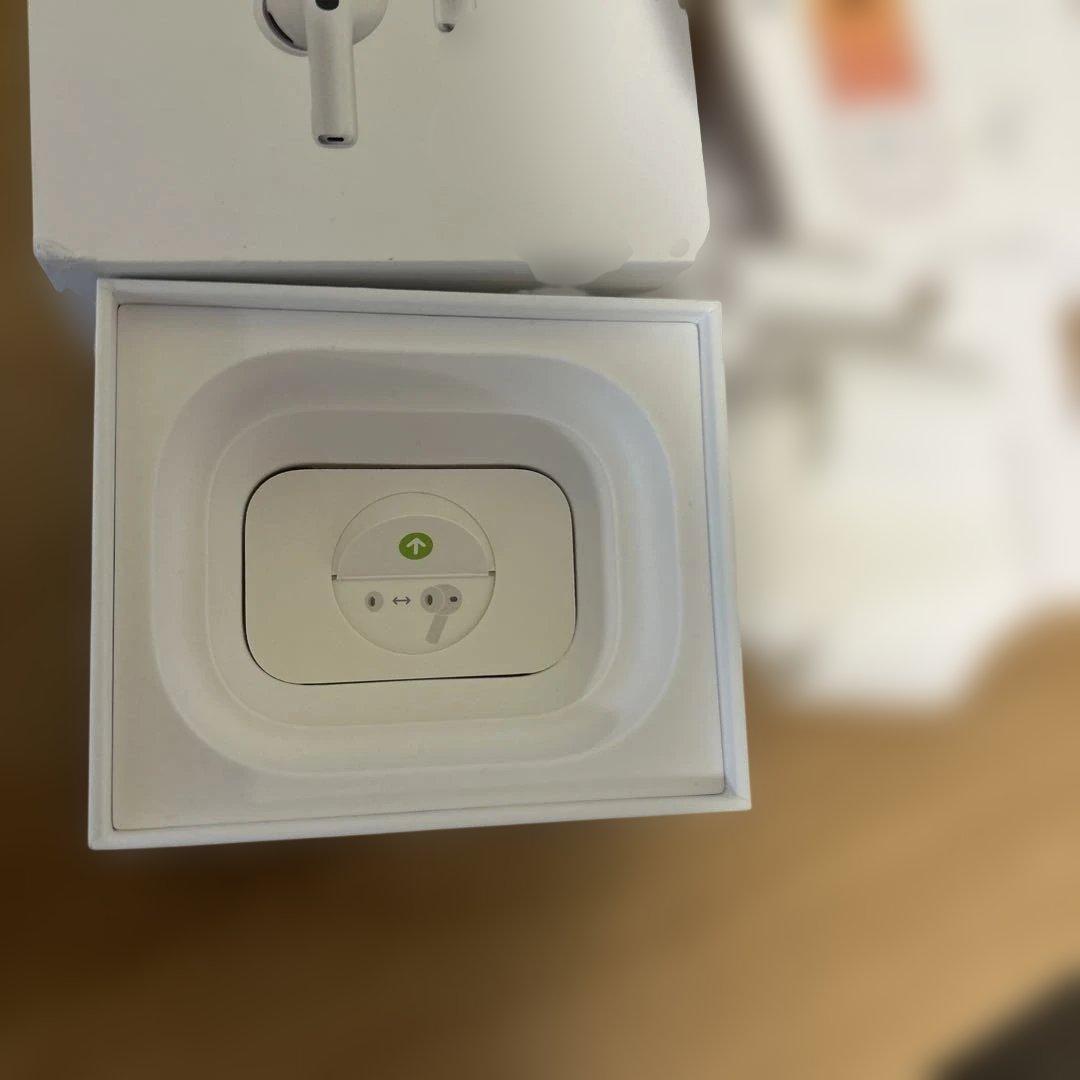 Apple AirPods Pro本体！マグネチック ストラップ付、落とさない！