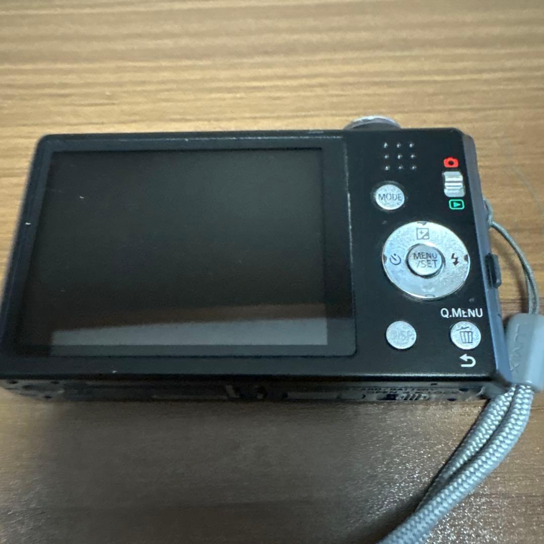 パナソニック　デジカメ　DMC-FH5