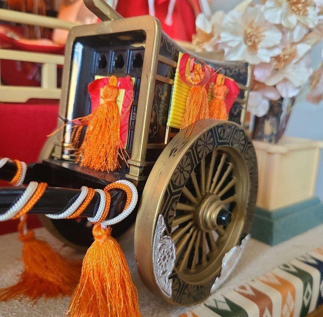 【特選】雛人形　雛飾り　親王飾　彫刻　日本人形　オルゴール付き　ケース入り