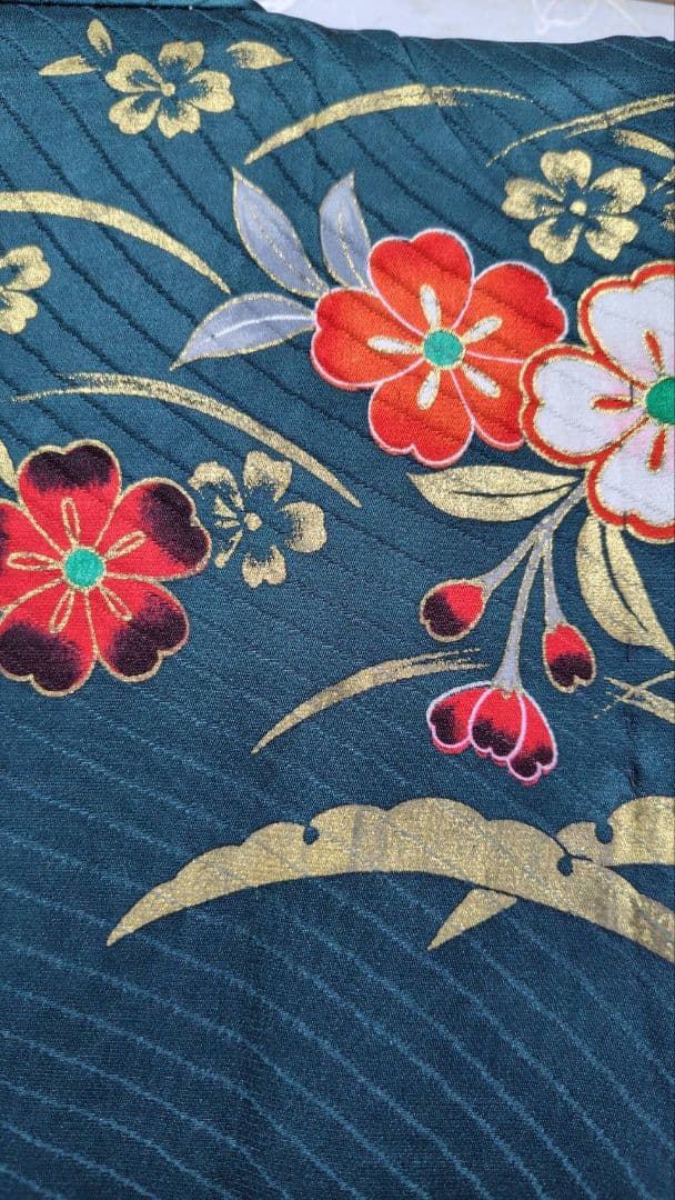 RK547子供着物重ね襟付き綺麗美品着丈131センチ裄丈54センチ7歳前後用正絹