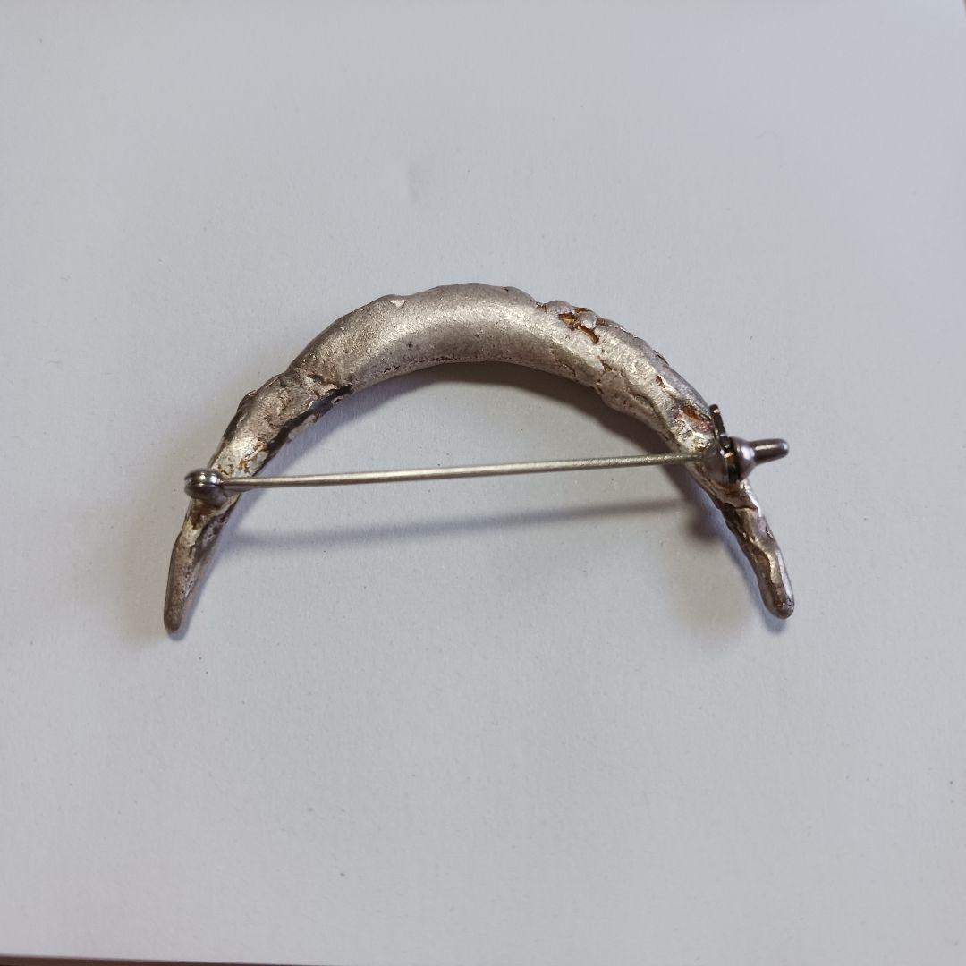 ブローチ シルバー 鈴木友紀