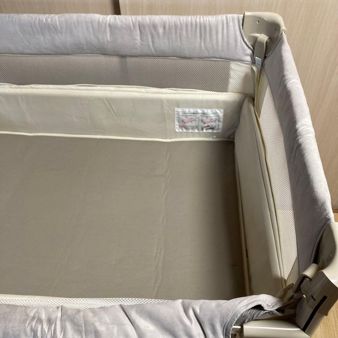 【即日発送】ココネルエアープラス AB ホワイトベージュ　アップリカベビーベッド