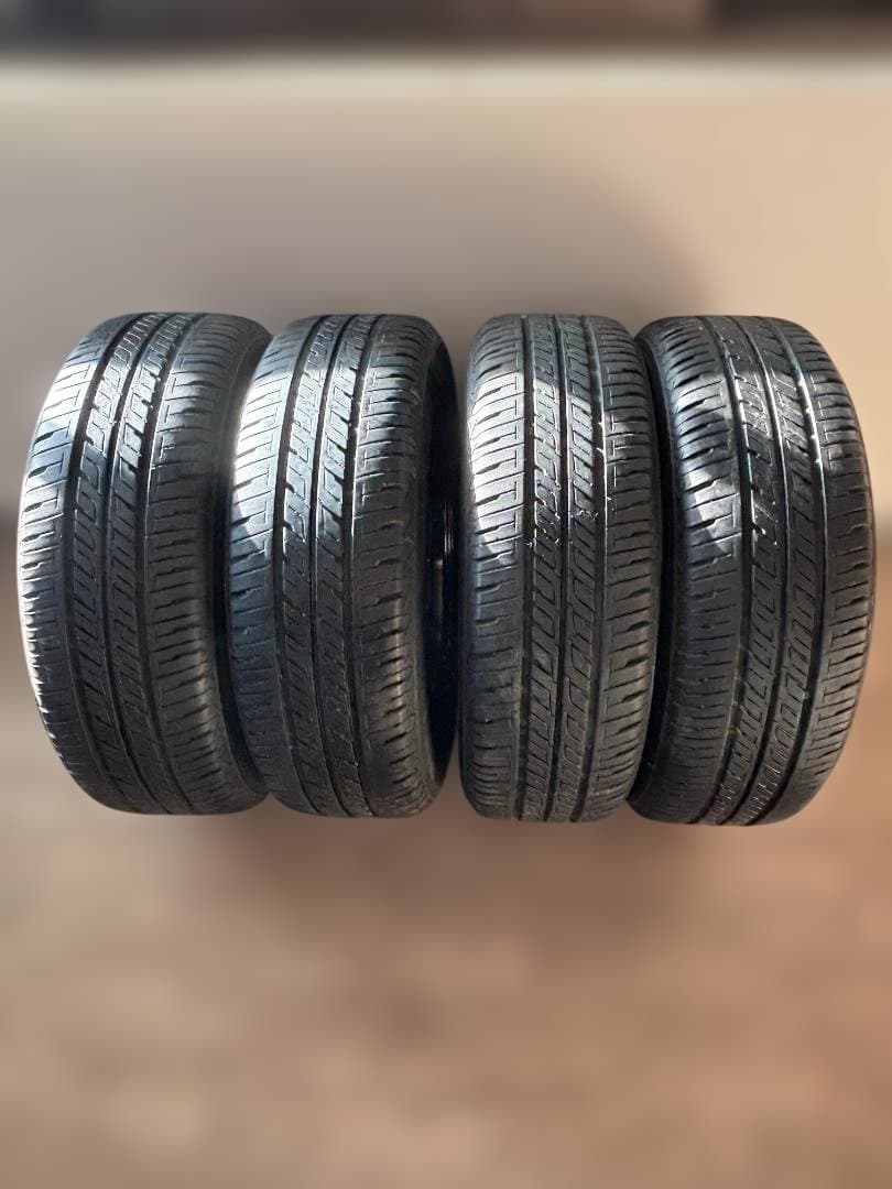 ストラテジー 185/60R15 タイヤホイールセット シルバー ブラック