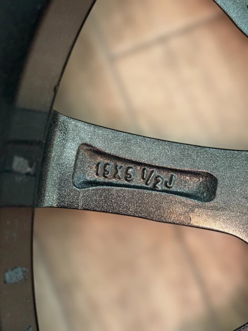 ストラテジー 185/60R15 タイヤホイールセット シルバー ブラック