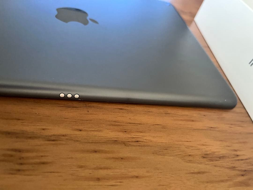 【iPad本体】(ジャンク)第9世代64gbスペースグレー