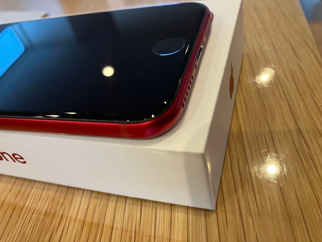 Apple iPhone SE (第3世代) PRODUCT RED