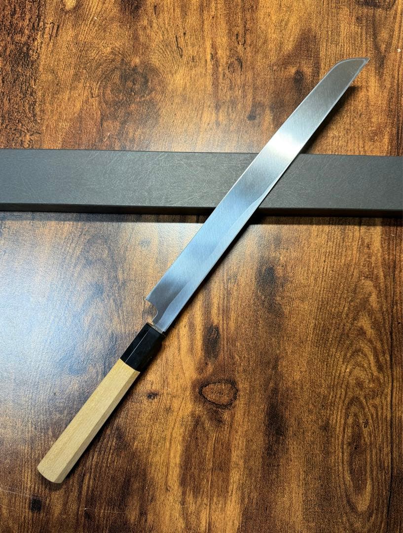 【堺打刃物】　蛸引 先丸　包丁　9寸　白二鋼　水牛八角柄