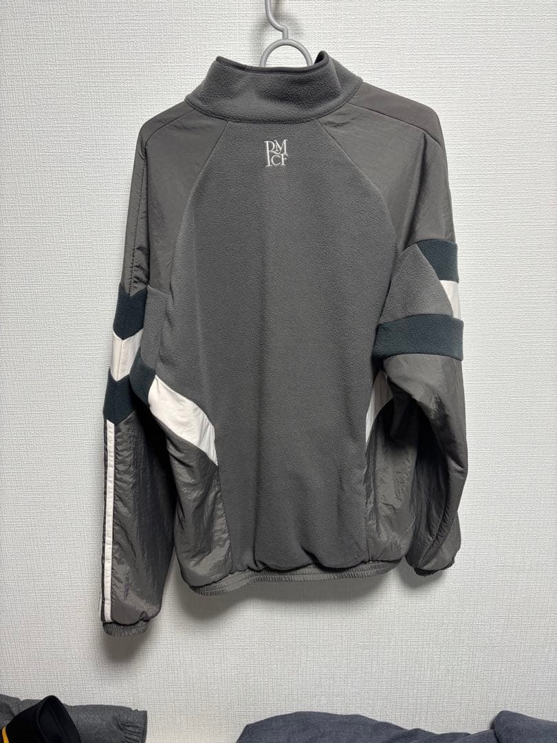 マ*ス様 adidas レアル・マドリード　フリーススウェットシャツ 24/25