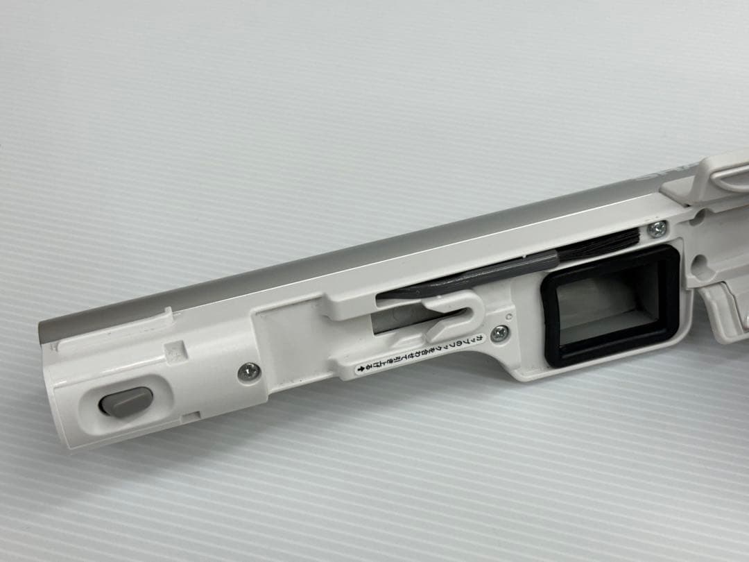 新型　動作保証品　シャープ　掃除機　本体　EC-SR8-W 白　ホワイト　中古