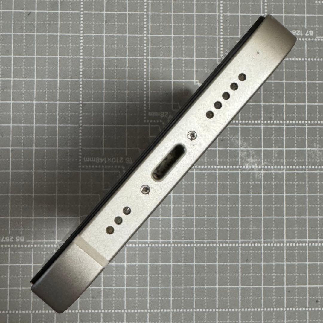 iPhone13 128GB スターライト バッテリー84%