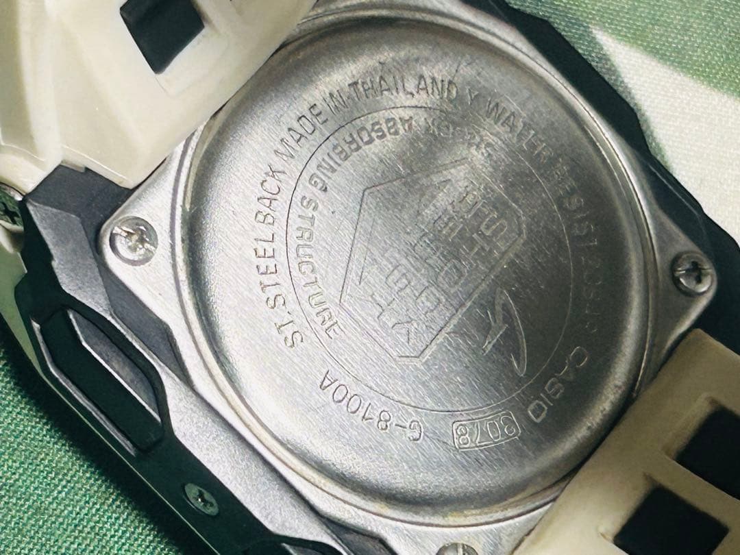 G-SHOCK G-8100Aホワイト デジタル腕時計