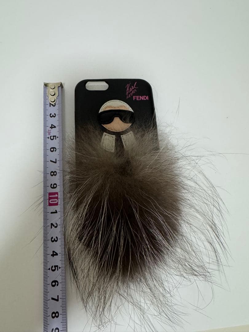 FENDI カール　iPhoneケース