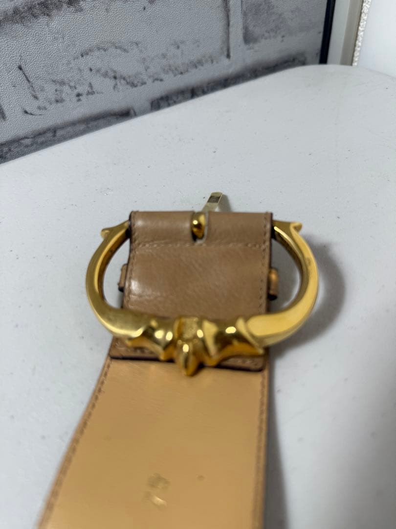 CELINE ベージュ ベルト ゴールドバックル