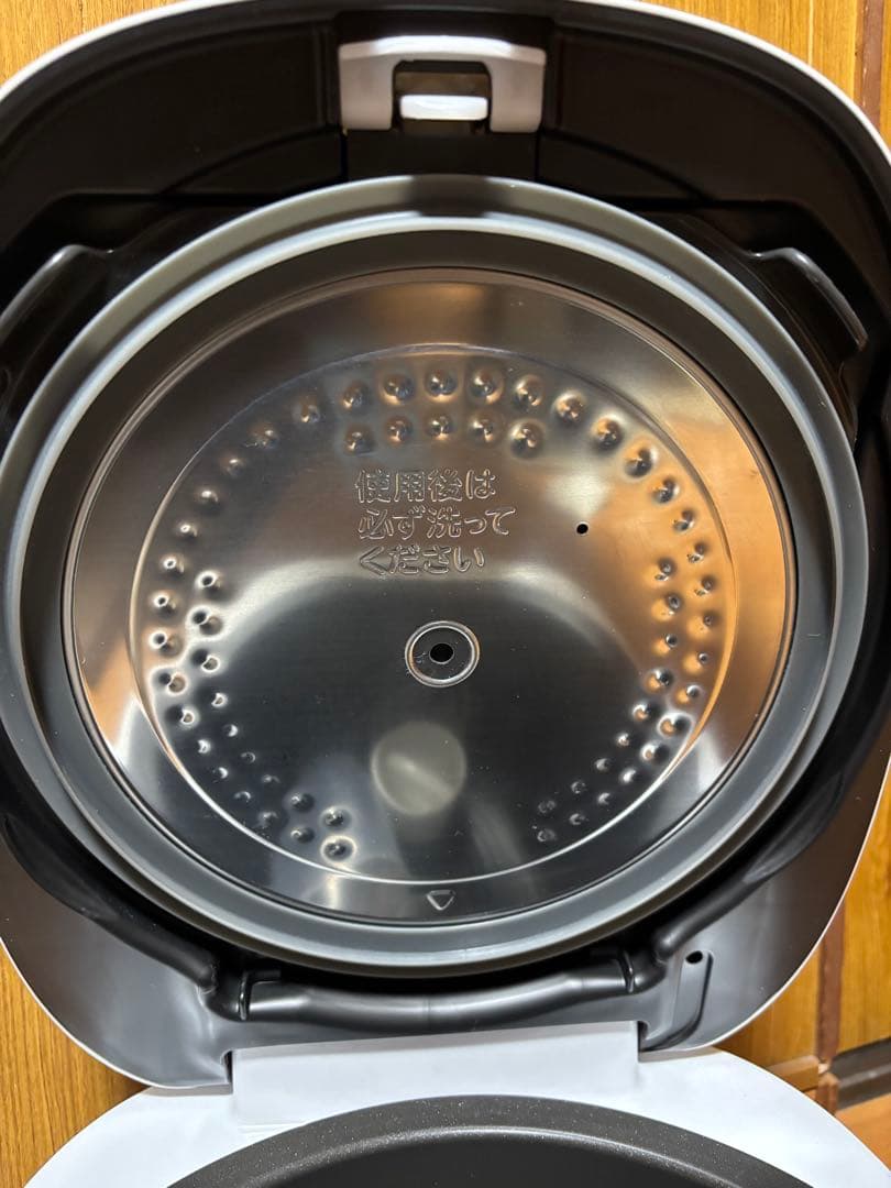 早い者勝ちTOSHIBA 真空IH炊飯器 RC-18RWA 炎匠炊き 1升炊き