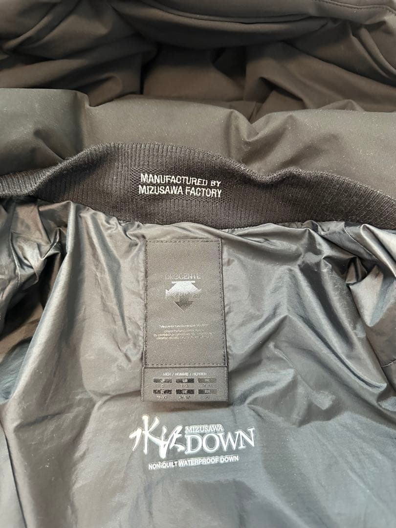 【極美品】DESCENTE 水沢ダウン　アンカー　S ブラック