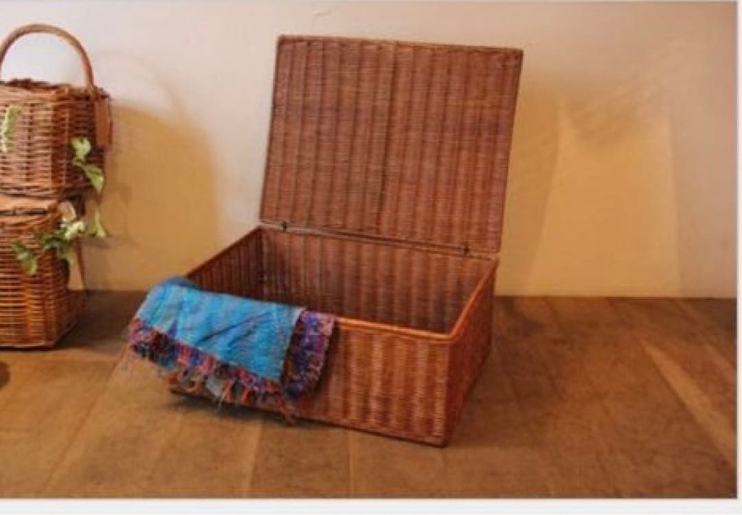 Madu / マディフリーボックス 蓋付き柳素材の収納スクエアバスケット